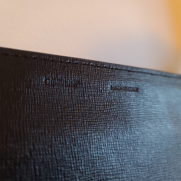 Off-white Saffiano leather diagonal stripes bag - Picture 2 of 8